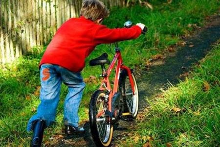 梦见骑自行车带人